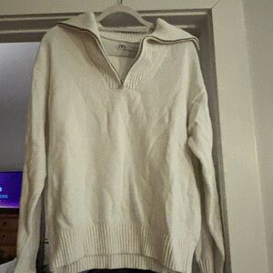 Zara Women’s Zip Up Sweater - Cream